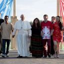 Papa-e-giovani-Polonia