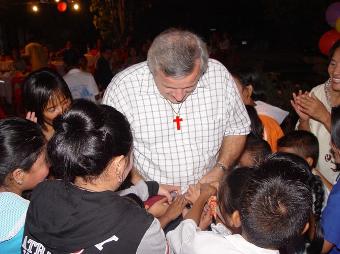 camilliano con bambini -thailandia