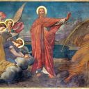 Gesù vestito di rosso allontana il diavolo vestito di marrone con la mano. Sull'altro lato ci sono tre angeli su una nuvola. Il cielo è blu. Il terreno è grigio.