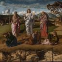 Cristo è vestito di bianco e ha i capelli lunghi e le mani alzate. Un discepolo è alla sua destra e uno alla sua sinistra. A terra ci sono altri tre discepoli.