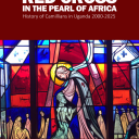 copertina del libro Red Cross in the Pearl of Africa. La copertina è rossa. in alto c'è il titolo in bianco. al centro della copertina c'è una vetrata colorata con Cristo